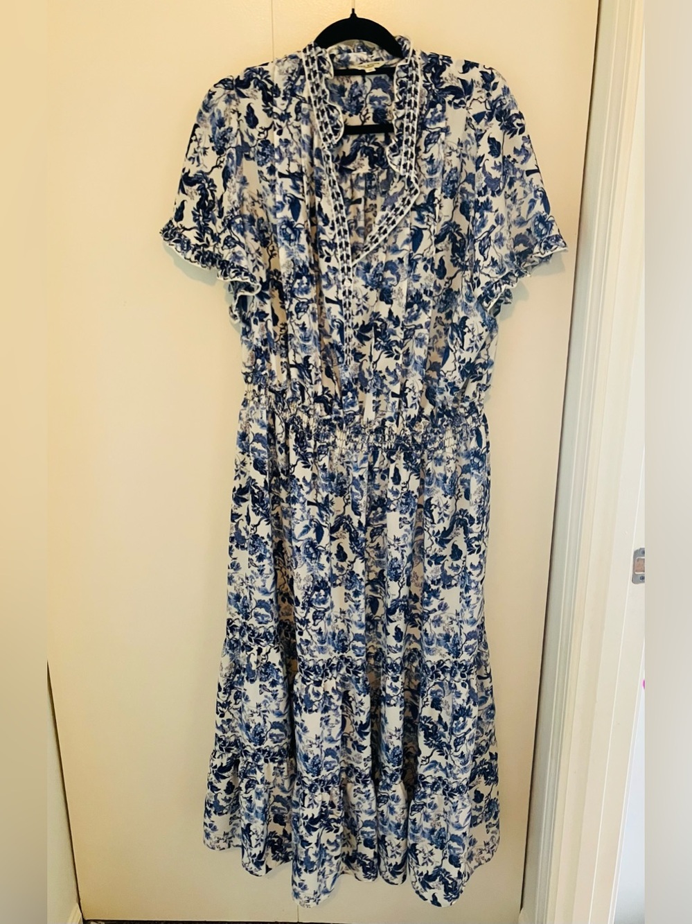Max Studio Blue and White Floral Midi Dress